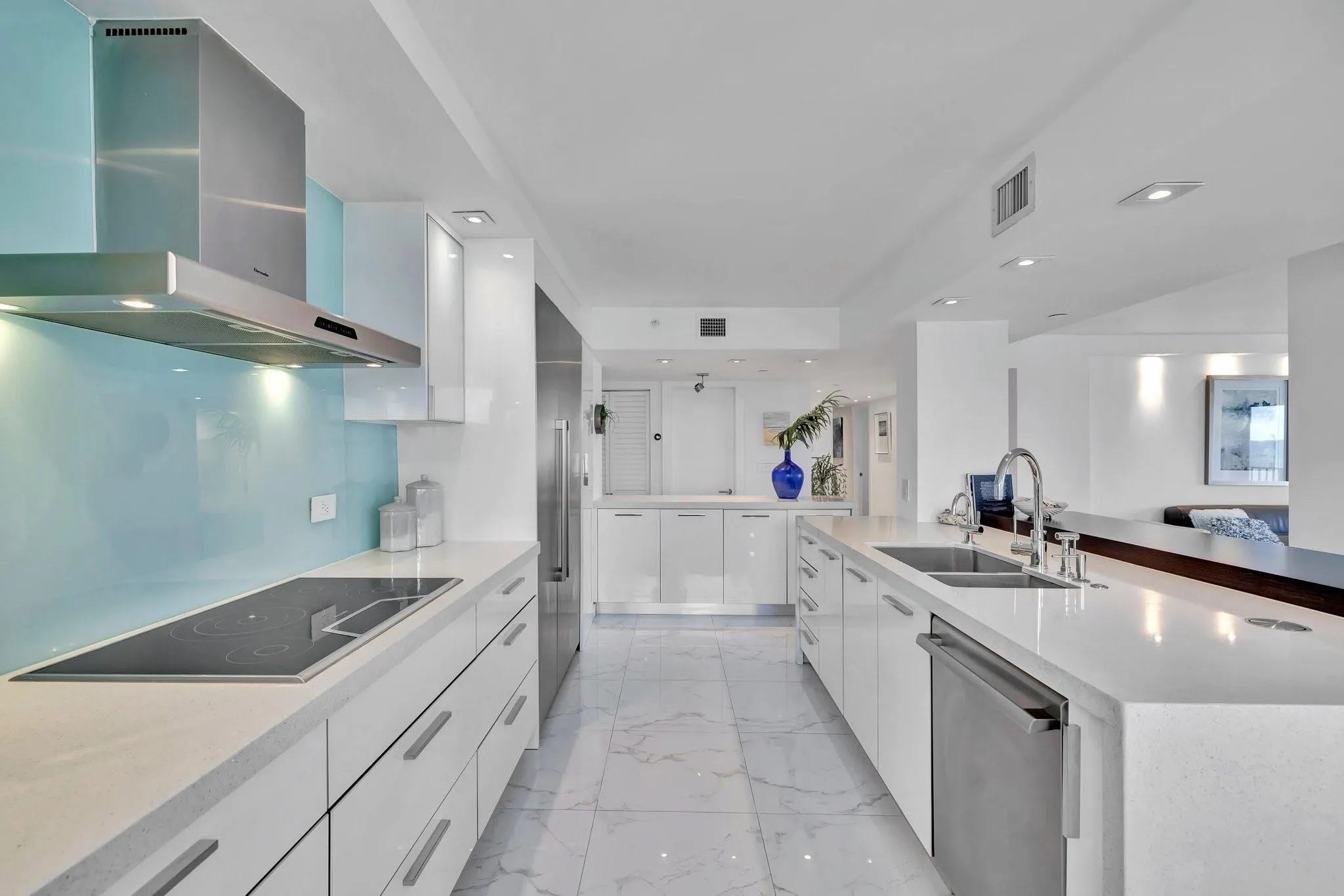 1201 S Ocean Drive, #1002N