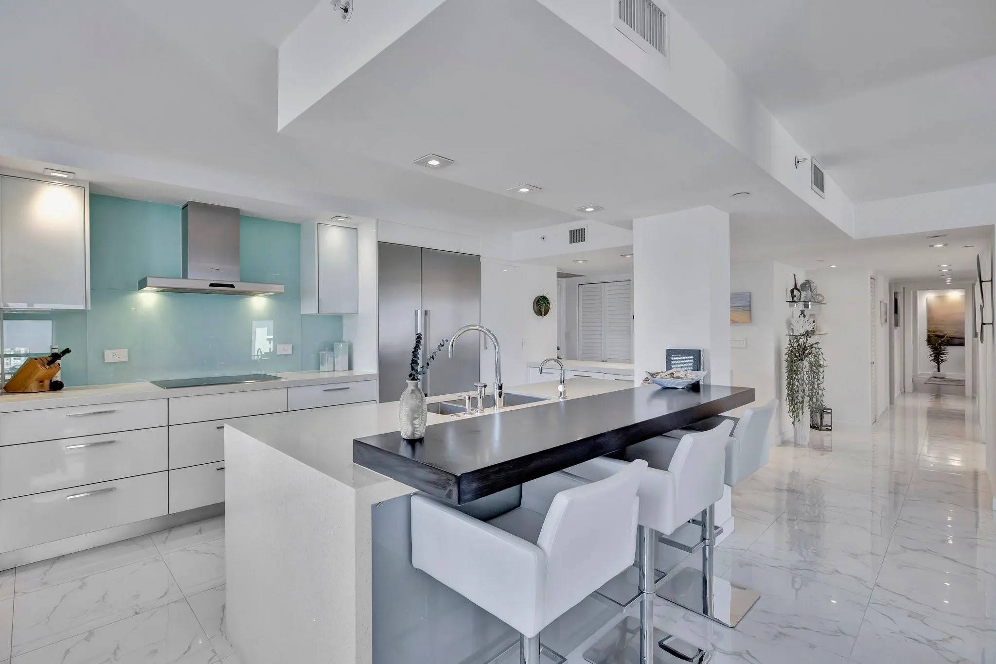 1201 S Ocean Drive, #1002N