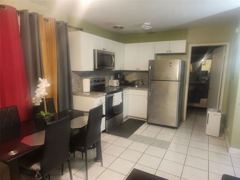 4548 N Ocean
