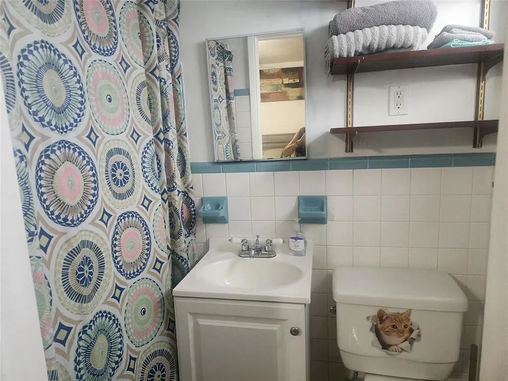 4548 N Ocean