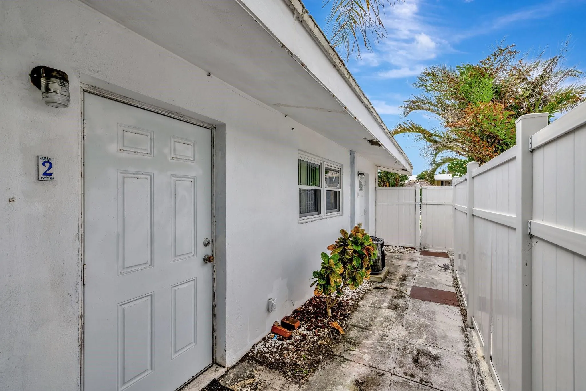 4548 N Ocean