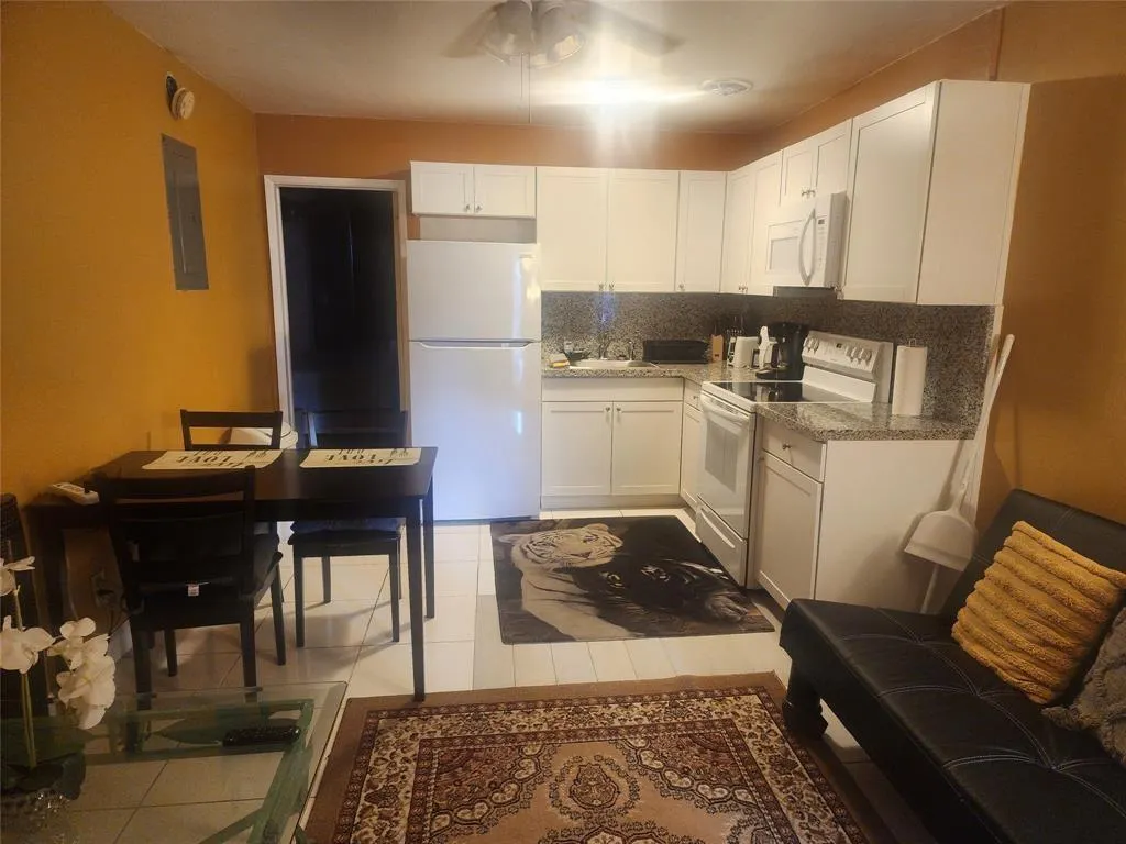4548 N Ocean