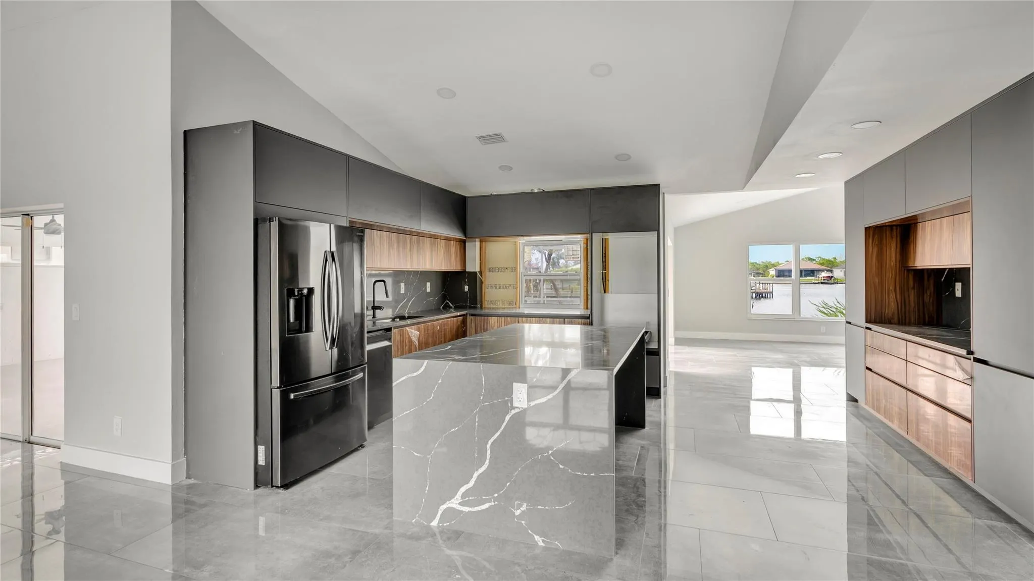 4209 NW 20th Ter