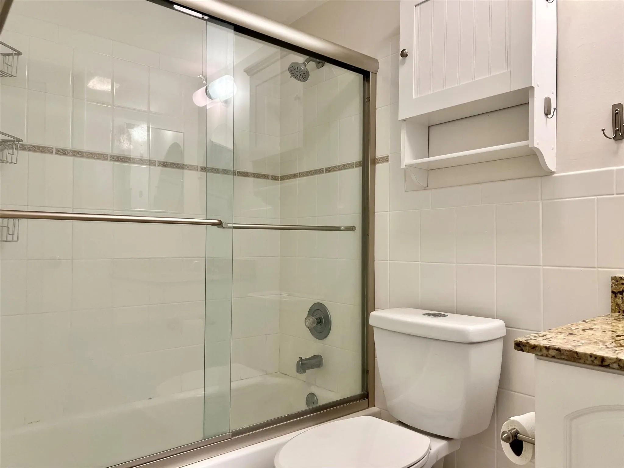 2124 NE 5th Ave, #107