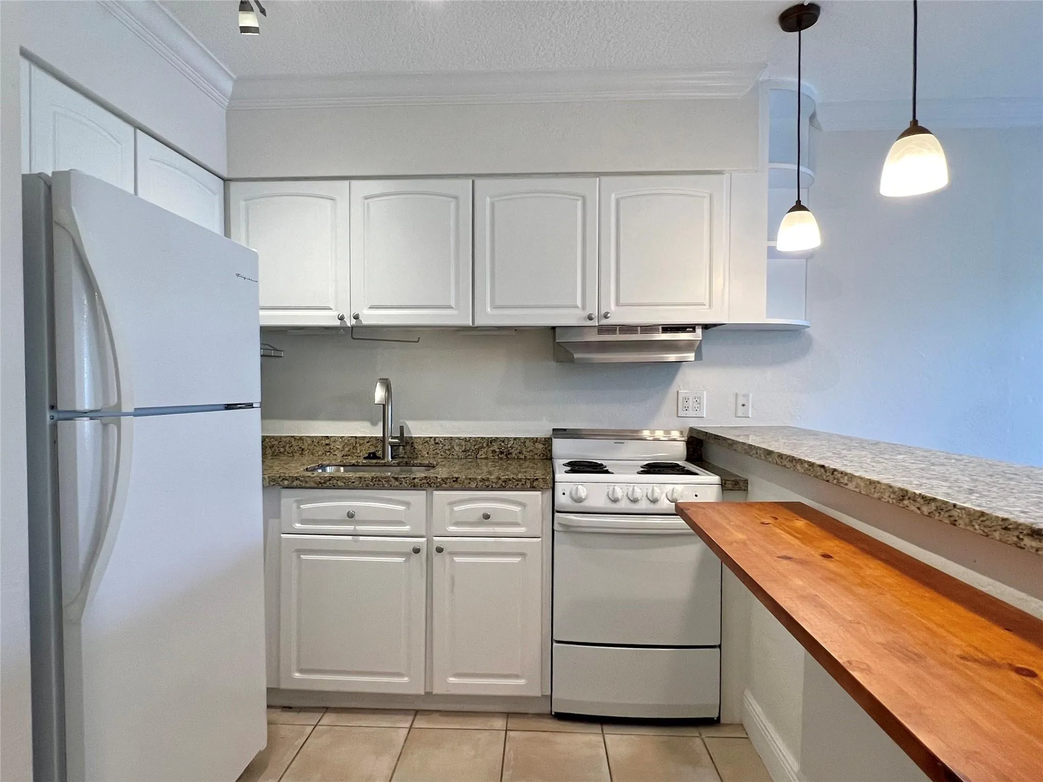 2124 NE 5th Ave, #107