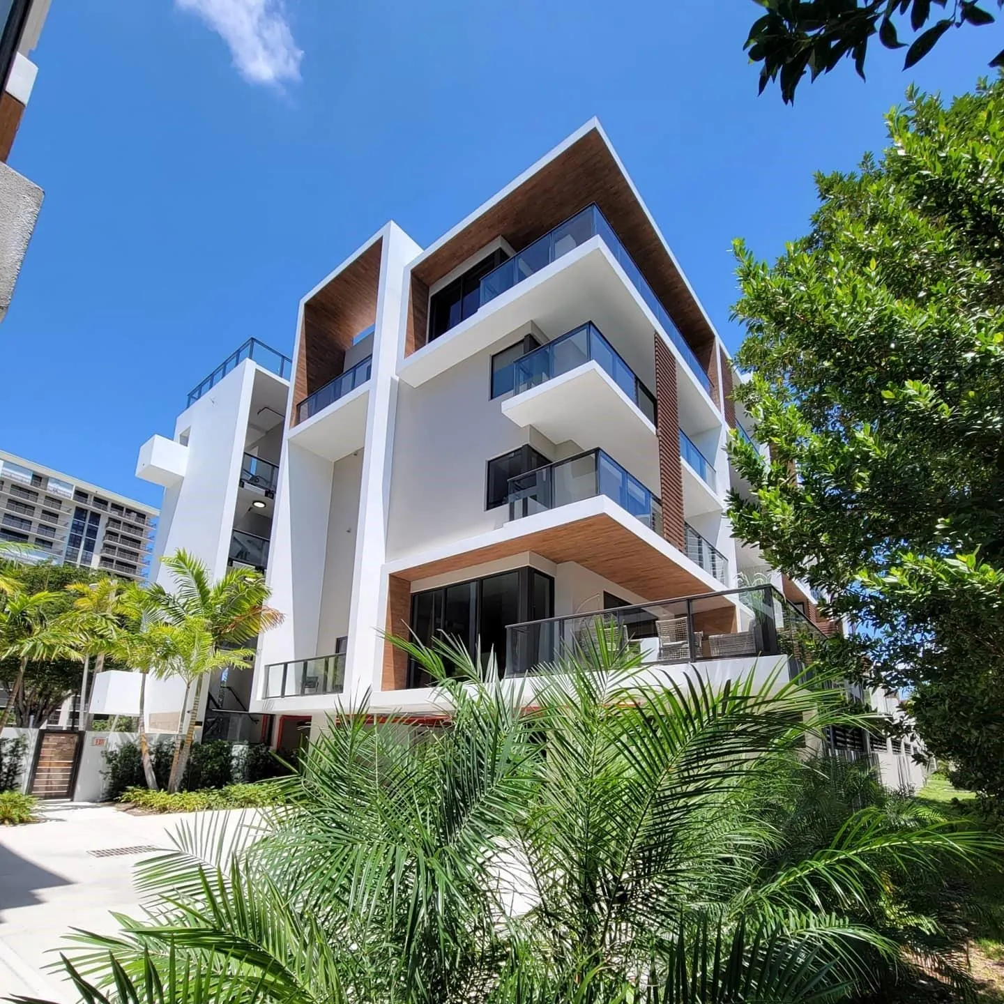 3040 N Ocean Blvd, #N106