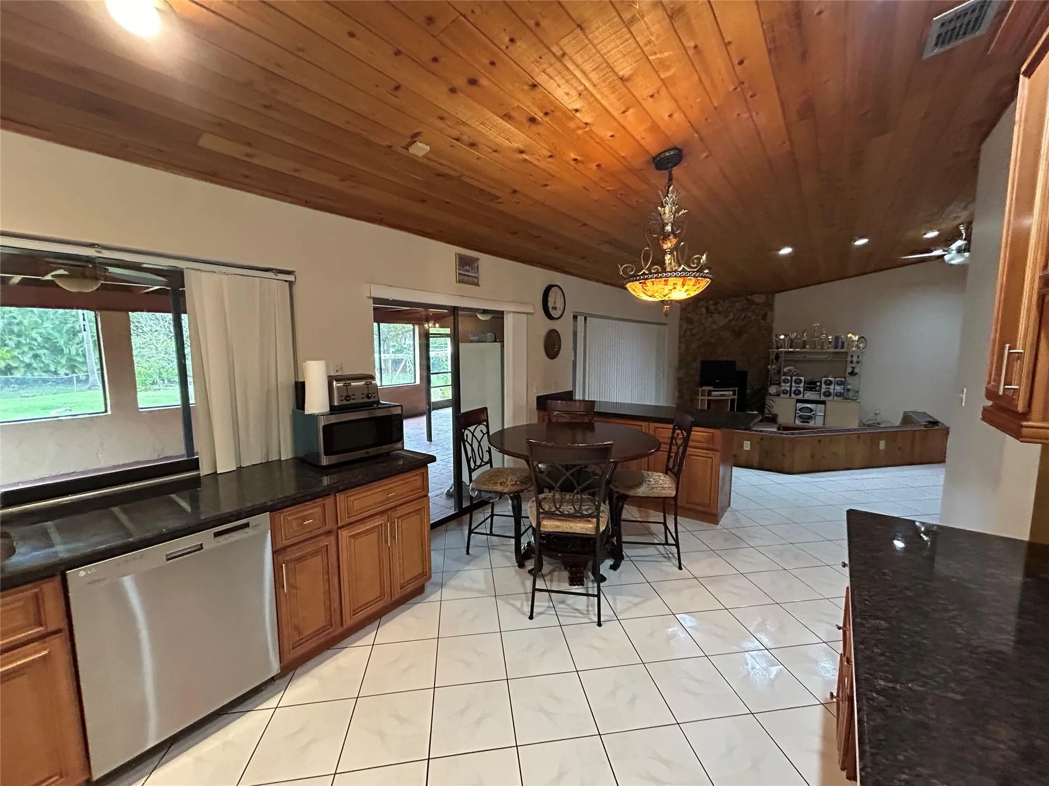 6383 NW 62nd Ter