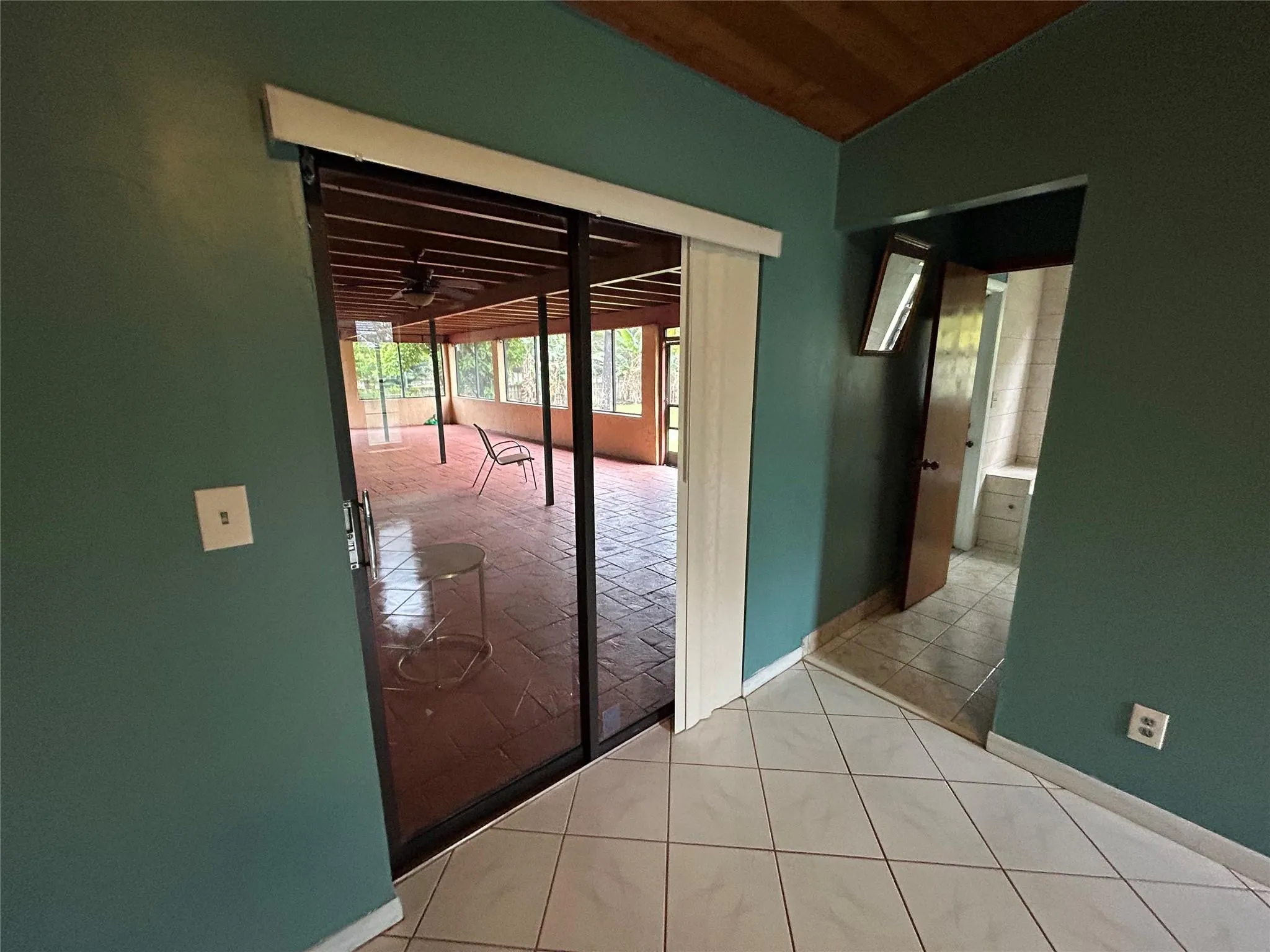 6383 NW 62nd Ter