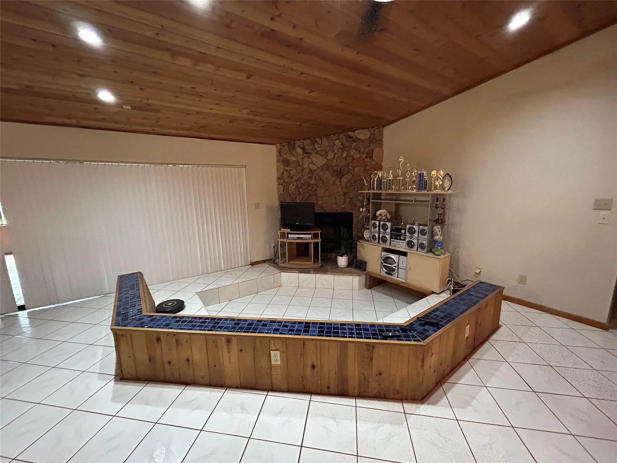 6383 NW 62nd Ter