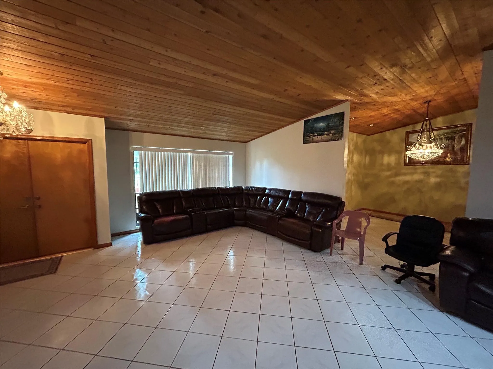 6383 NW 62nd Ter