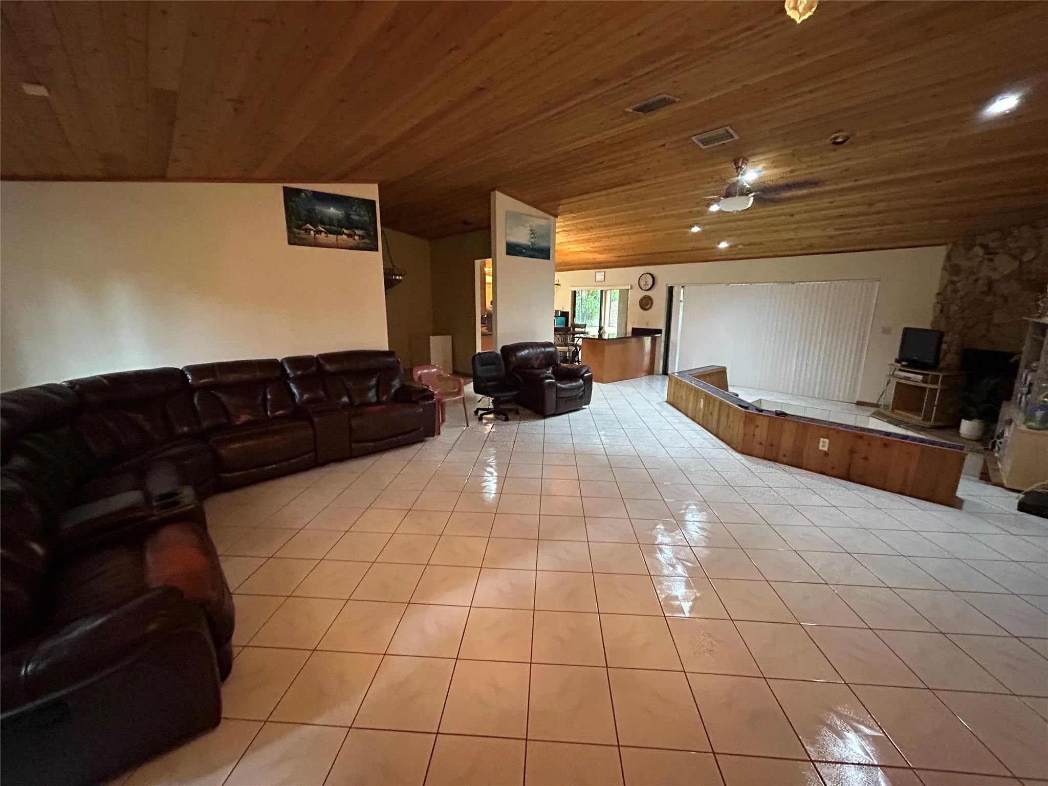 6383 NW 62nd Ter