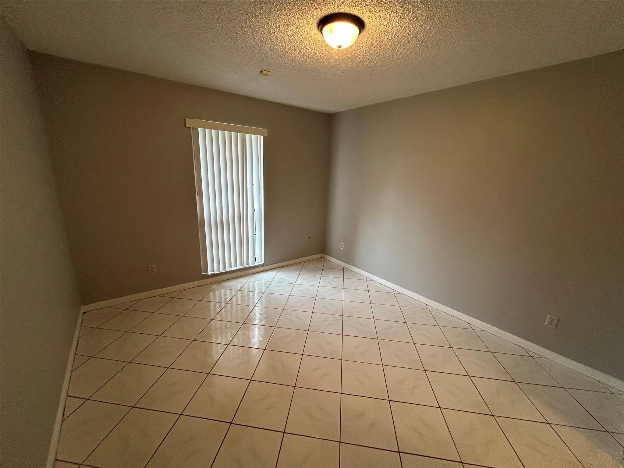 6383 NW 62nd Ter