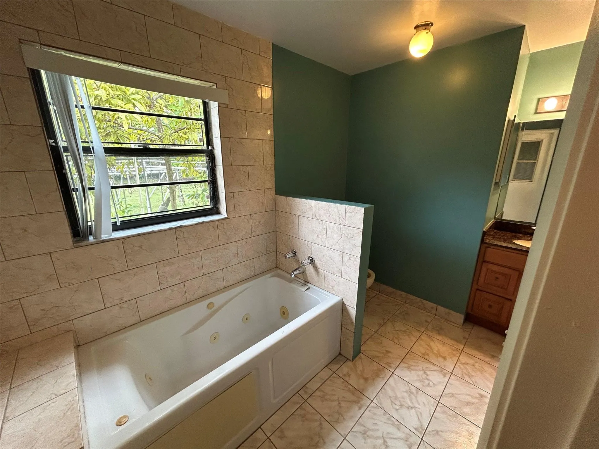 6383 NW 62nd Ter