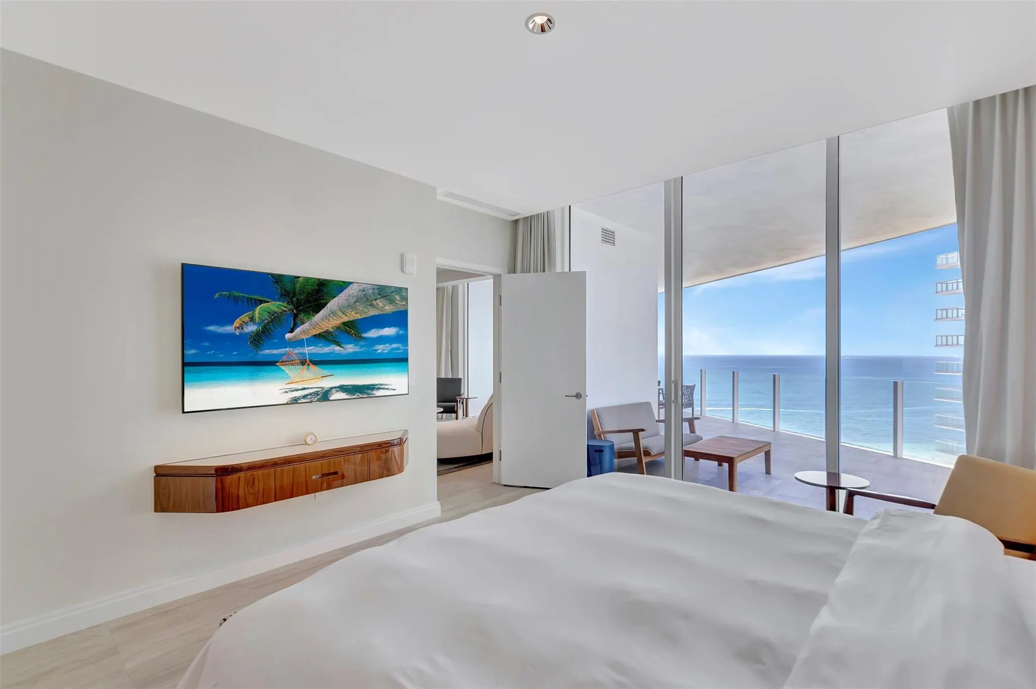 525 N Fort Lauderdale Beach Blvd, #1607