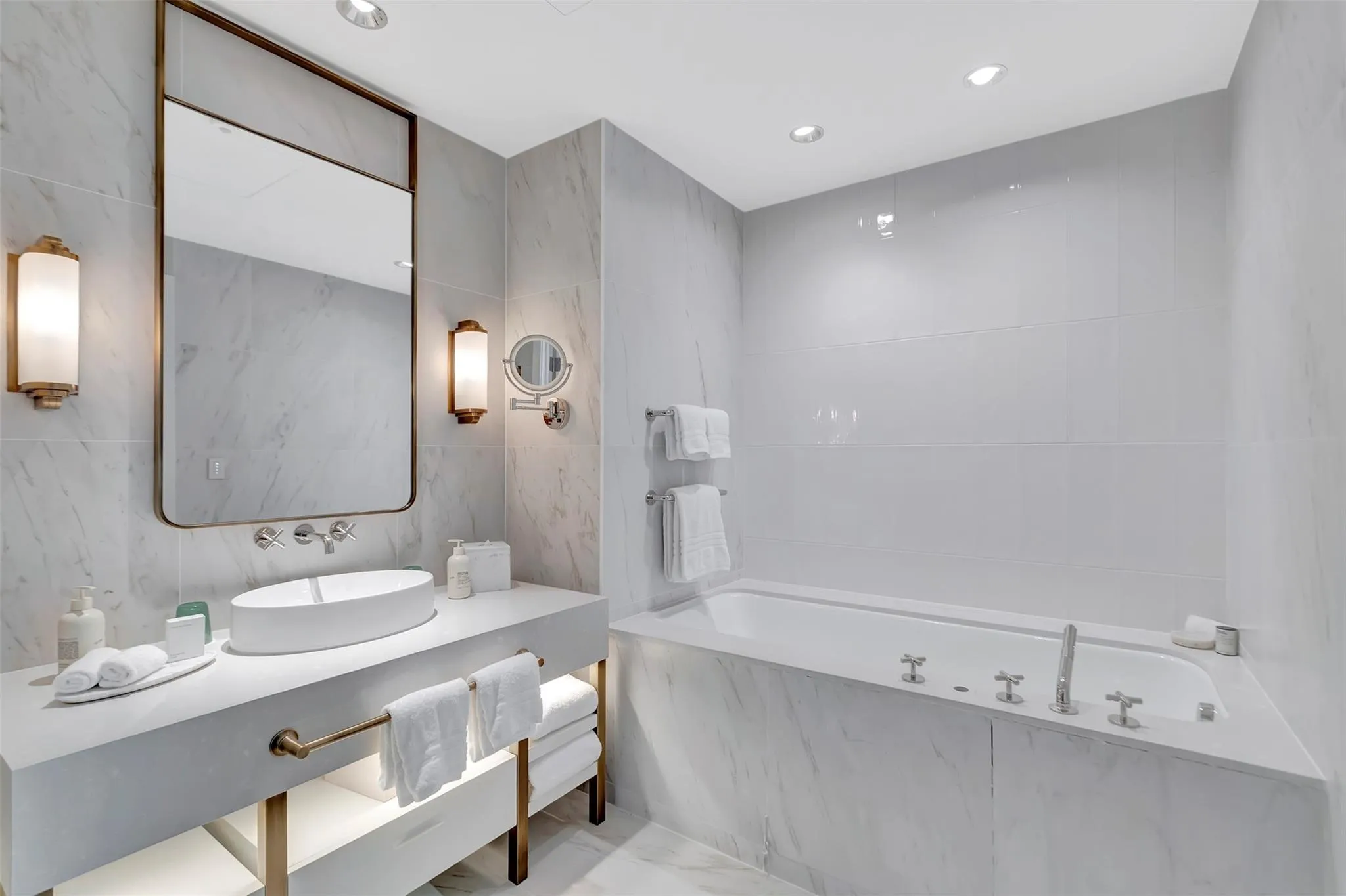 525 N Fort Lauderdale Beach Blvd, #1607