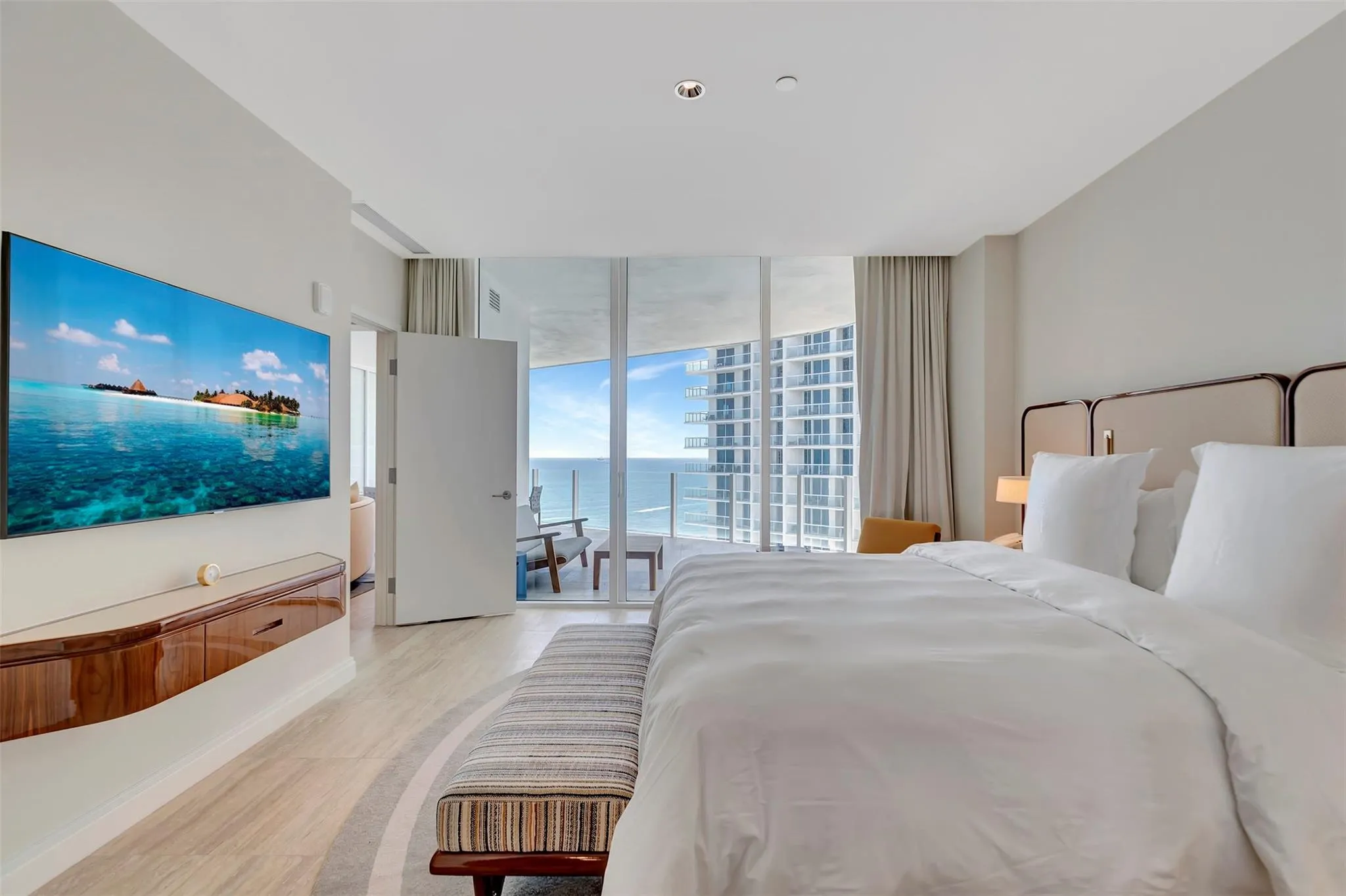 525 N Fort Lauderdale Beach Blvd, #1607