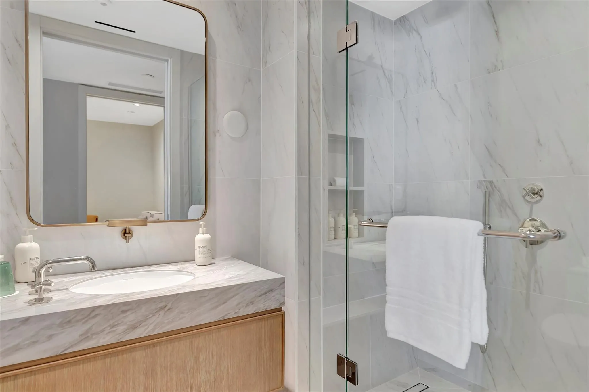 525 N Fort Lauderdale Beach Blvd, #1607