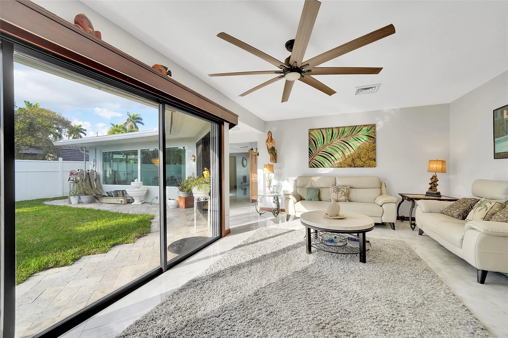 208 NE 30th St