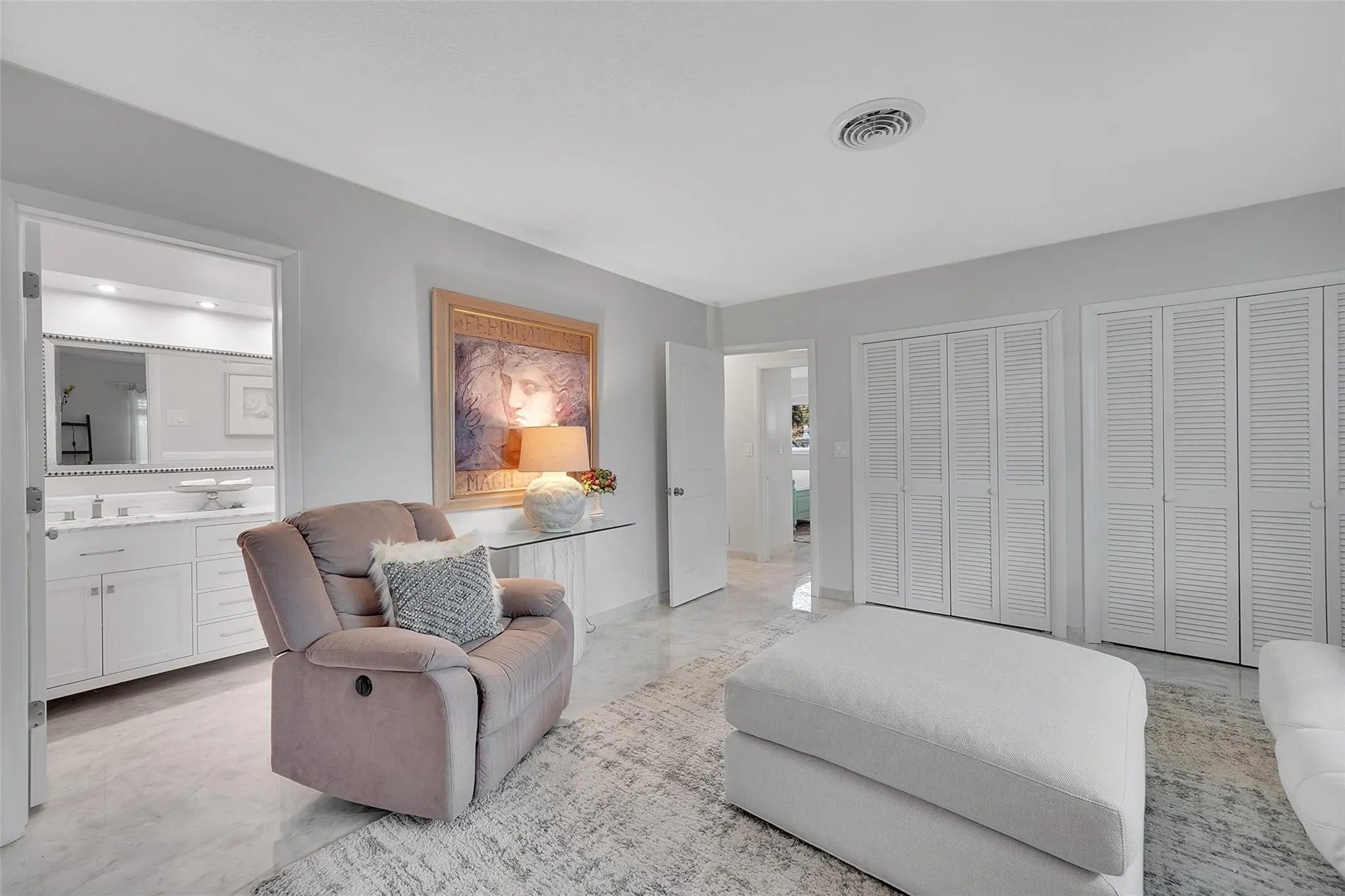 208 NE 30th St