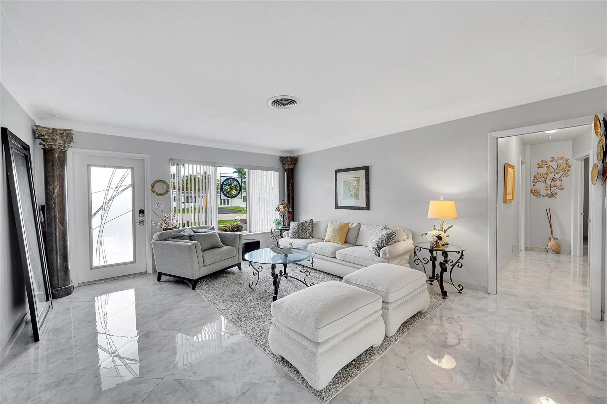 208 NE 30th St