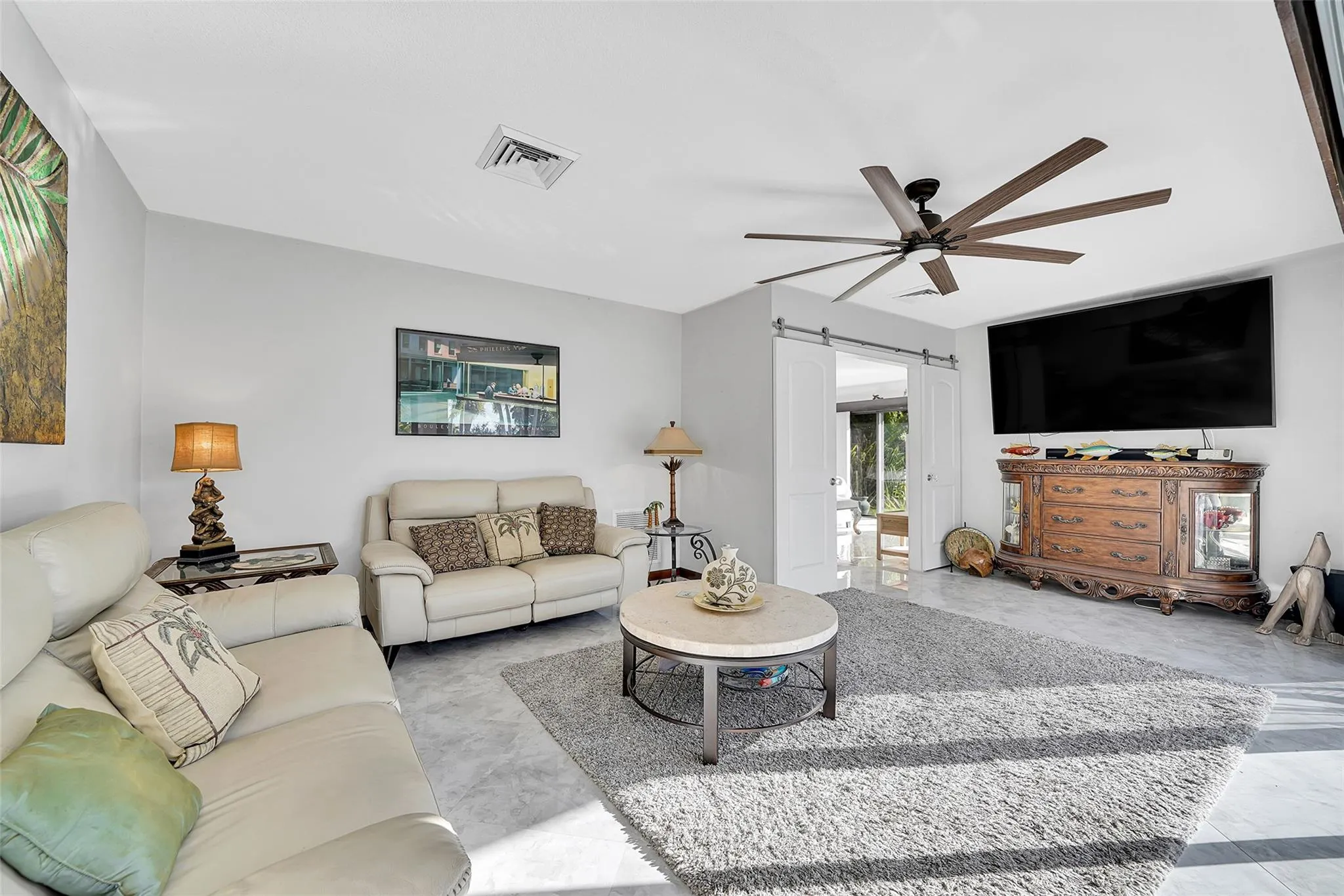 208 NE 30th St