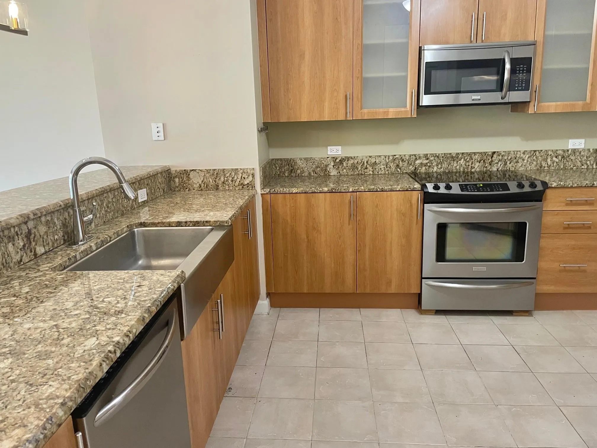 2617 NE 14th Ave, #401