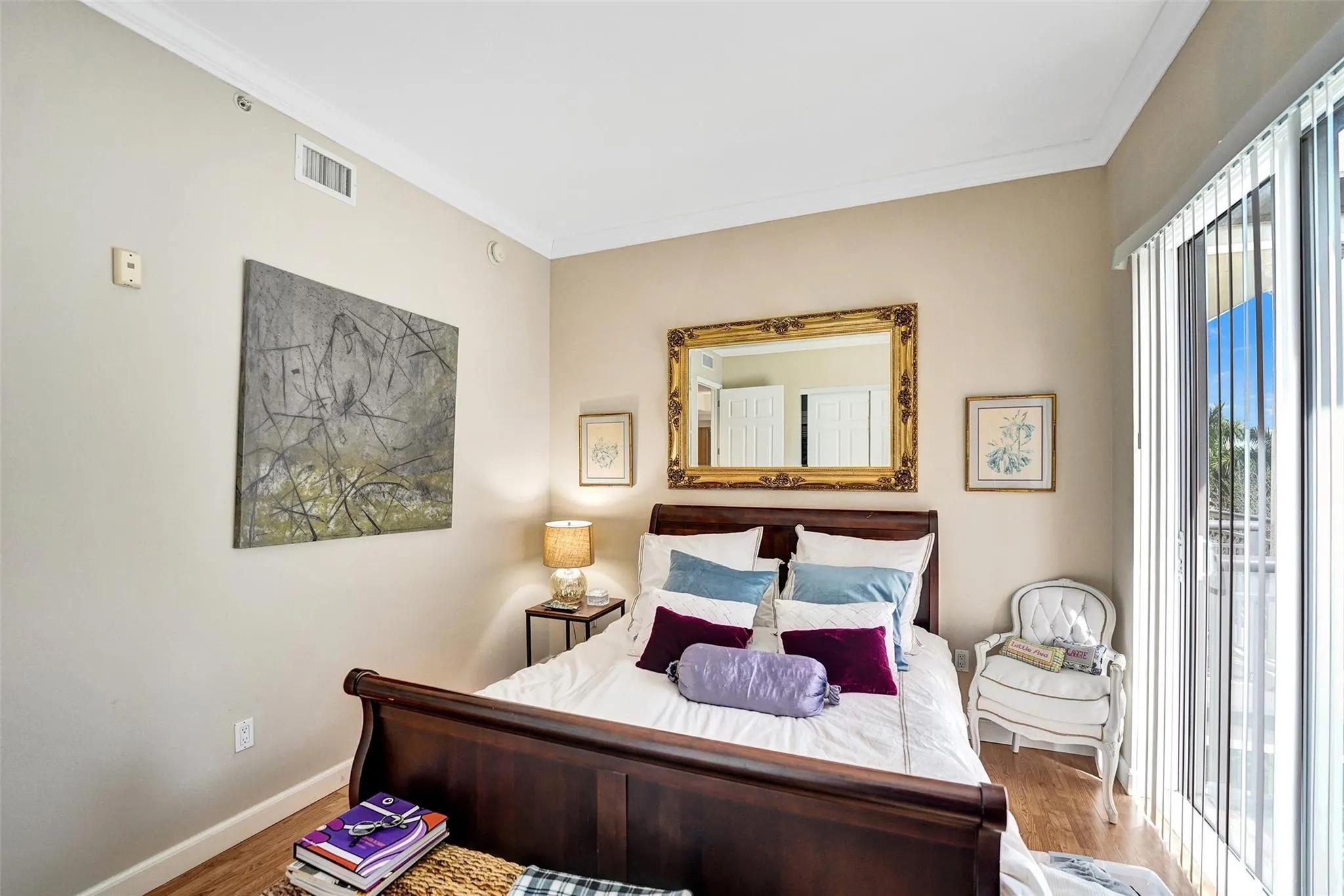 2617 NE 14th Ave, #401
