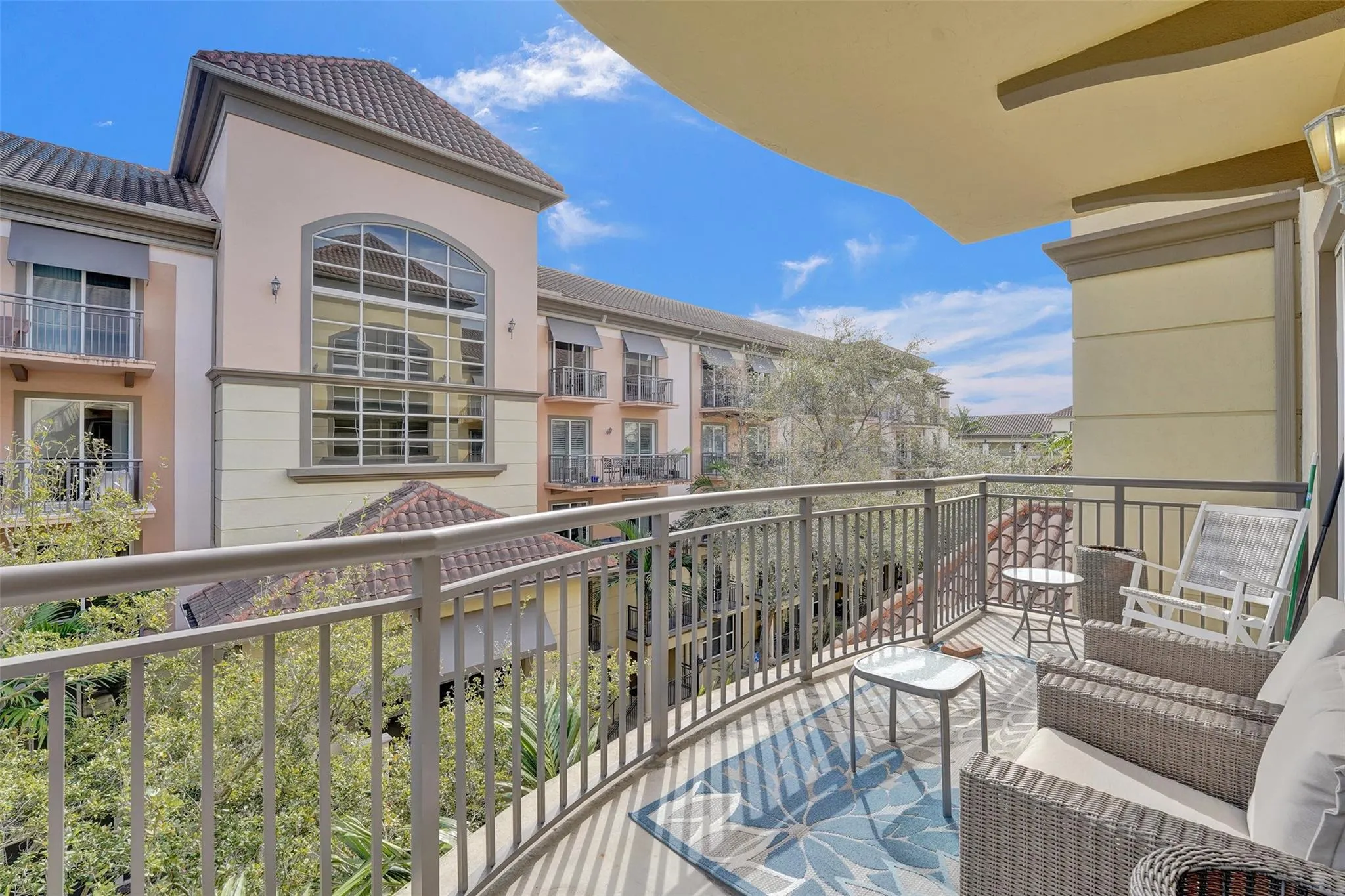 2617 NE 14th Ave, #401