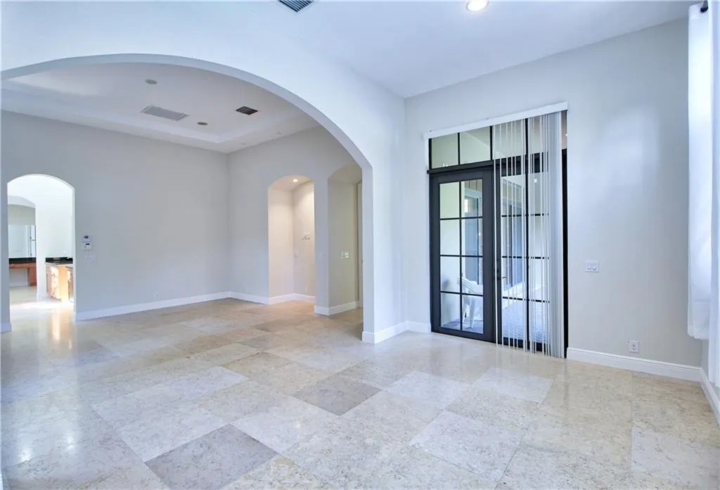 8166 Emerald AVE