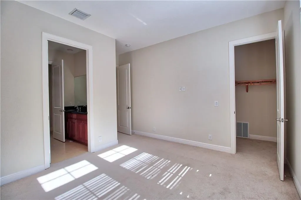 8166 Emerald AVE