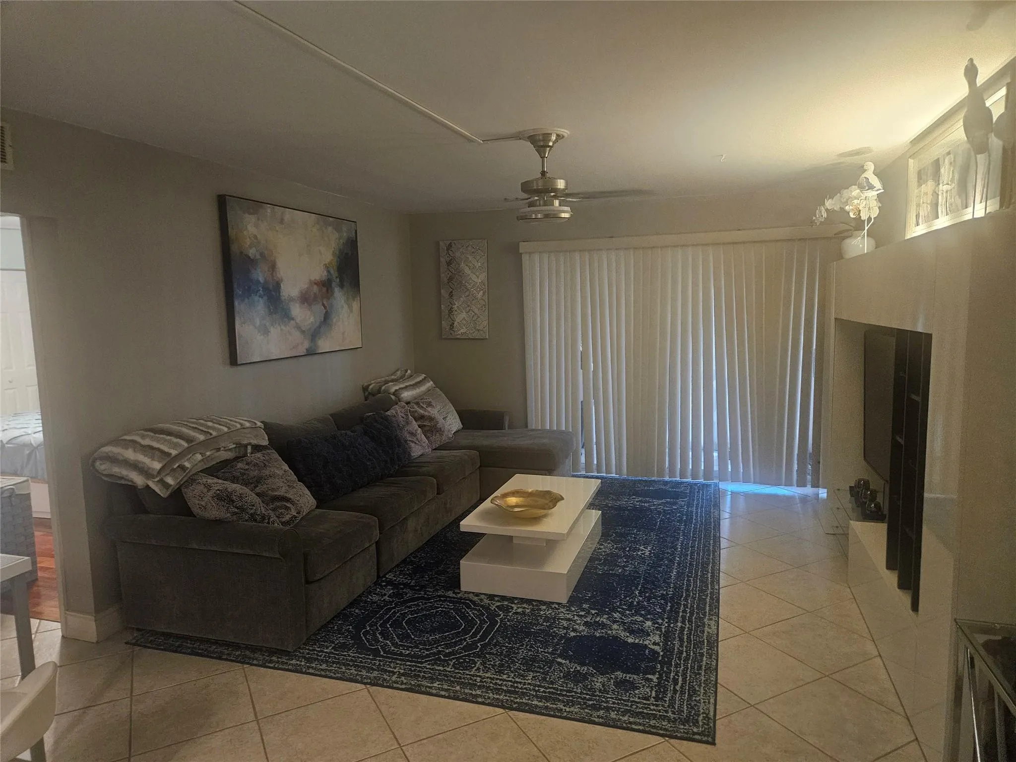 959 SE 2nd Ave, #112