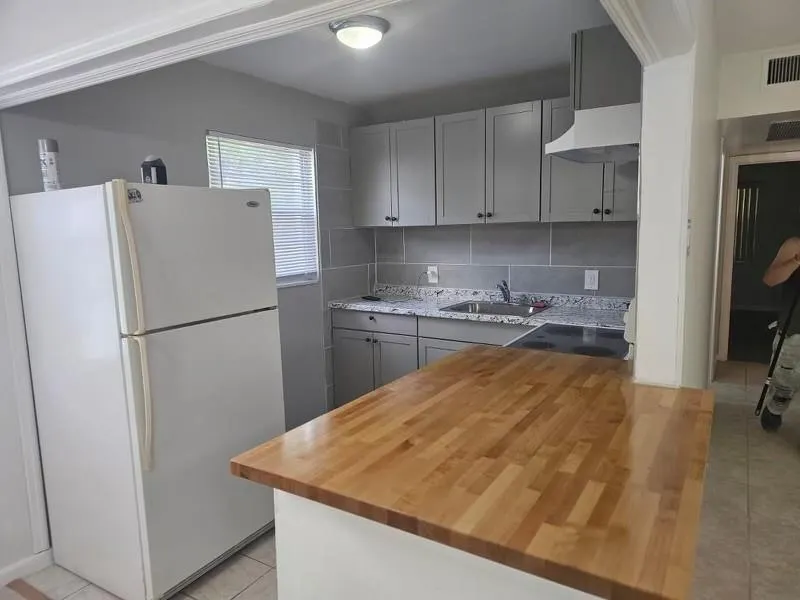333 Newport V, #333