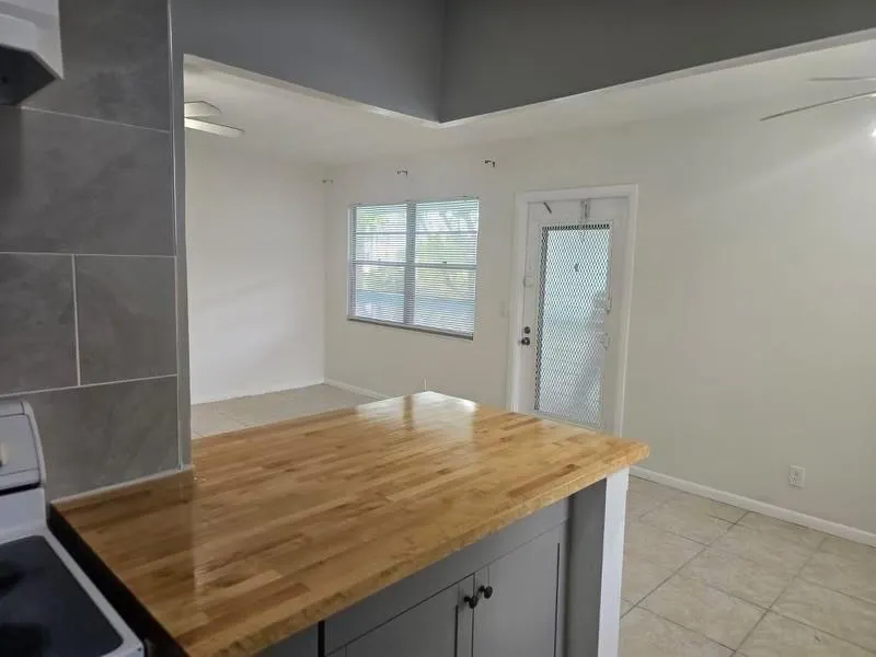 333 Newport V, #333