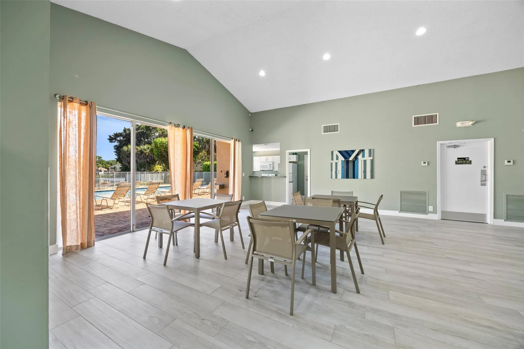 1141 NW 108th Ave