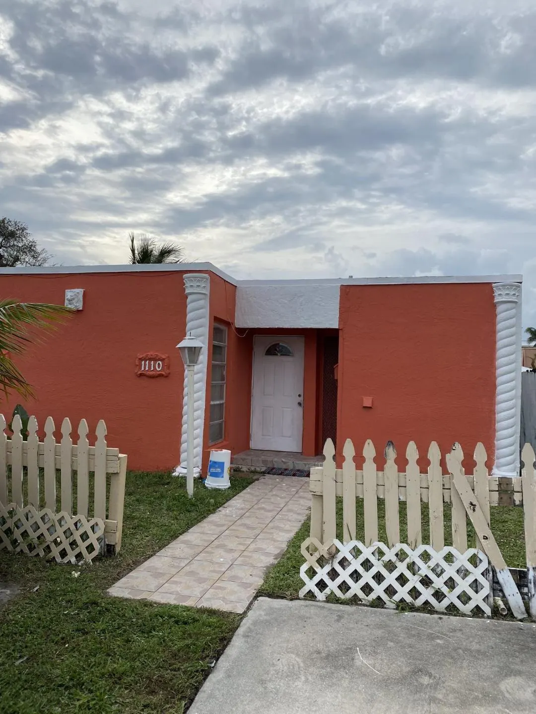 1110 S 29th Ave