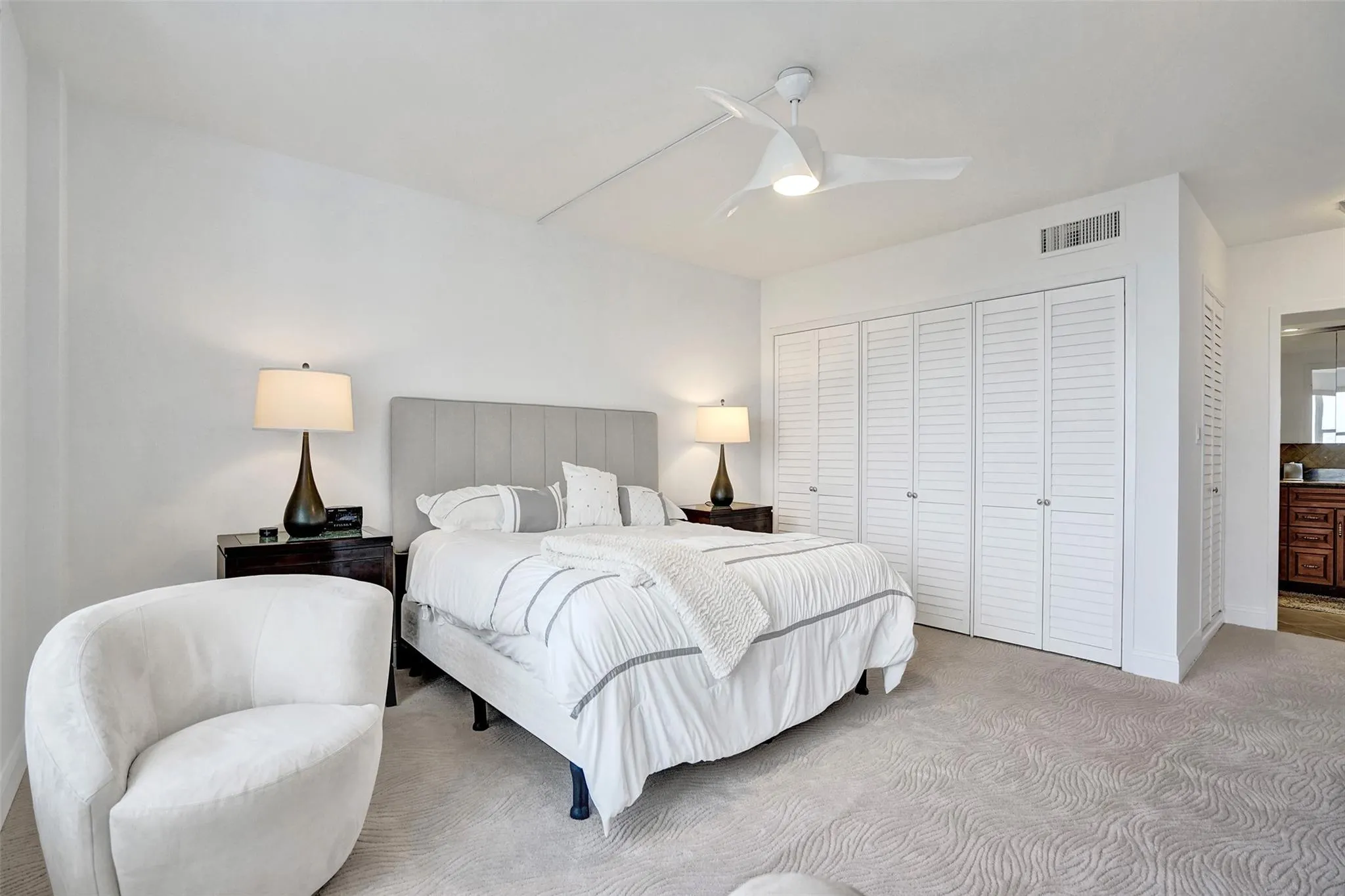 3900 N Ocean Dr, #9C