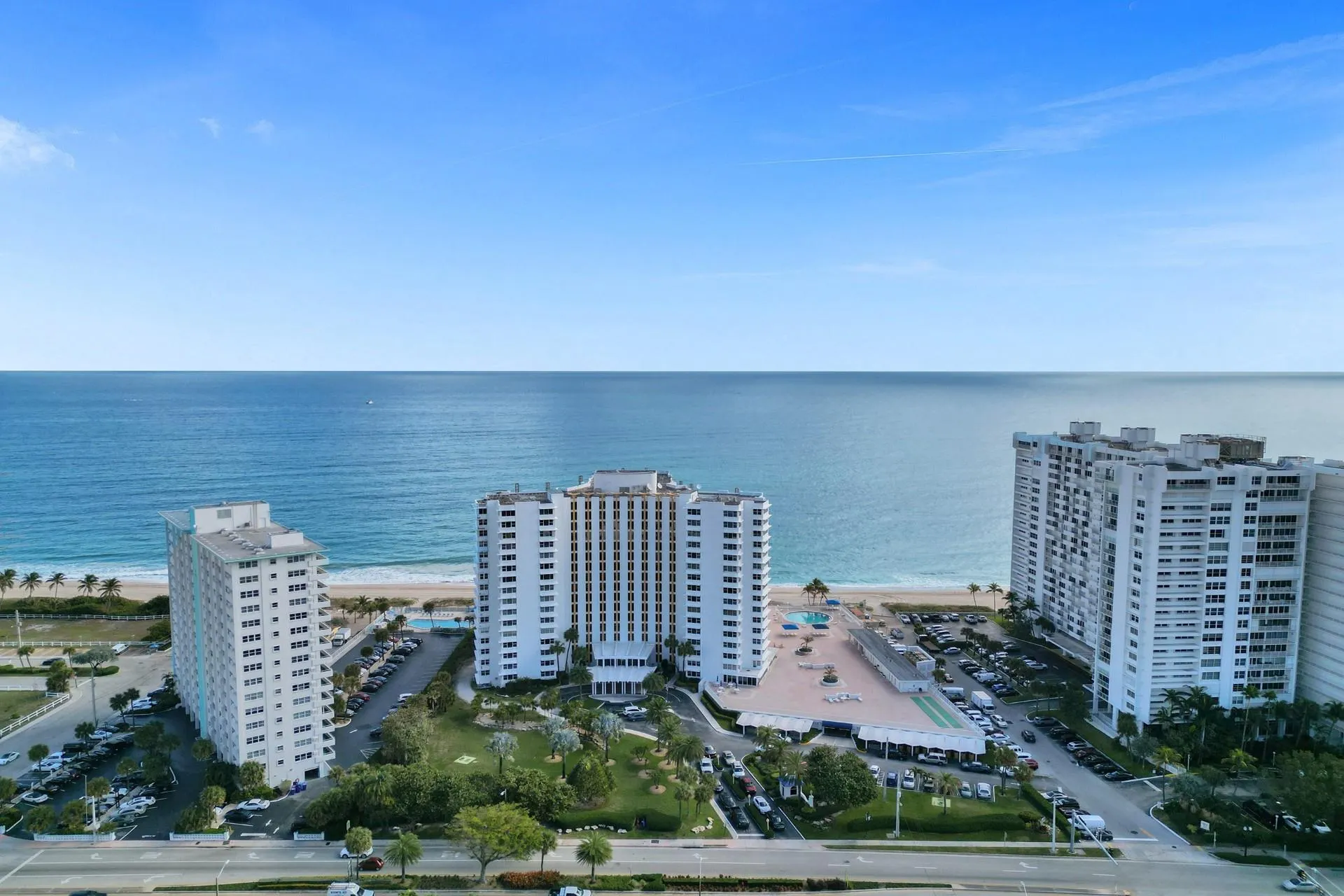 3900 N Ocean Dr, #9C