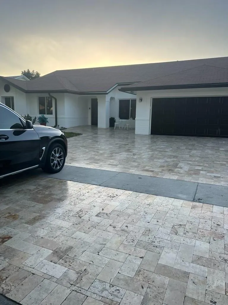 2240 Riverdale Dr