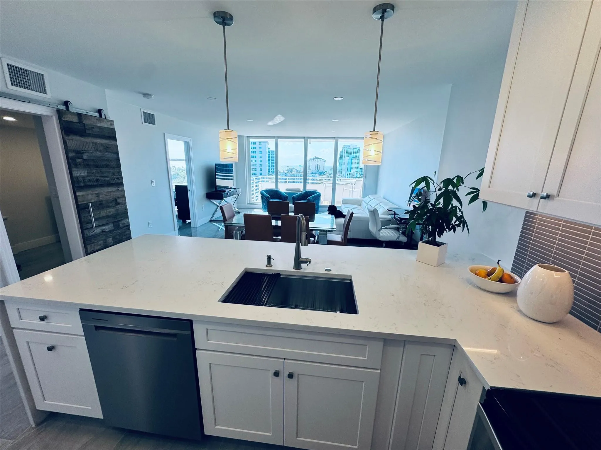 888 Intracoastal Dr, #12B