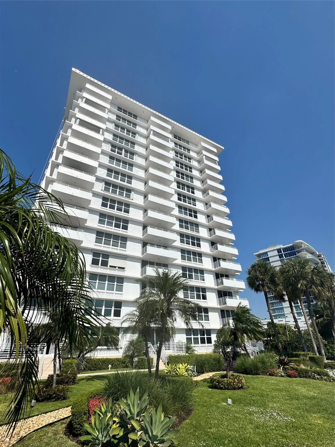 888 Intracoastal Dr, #12B