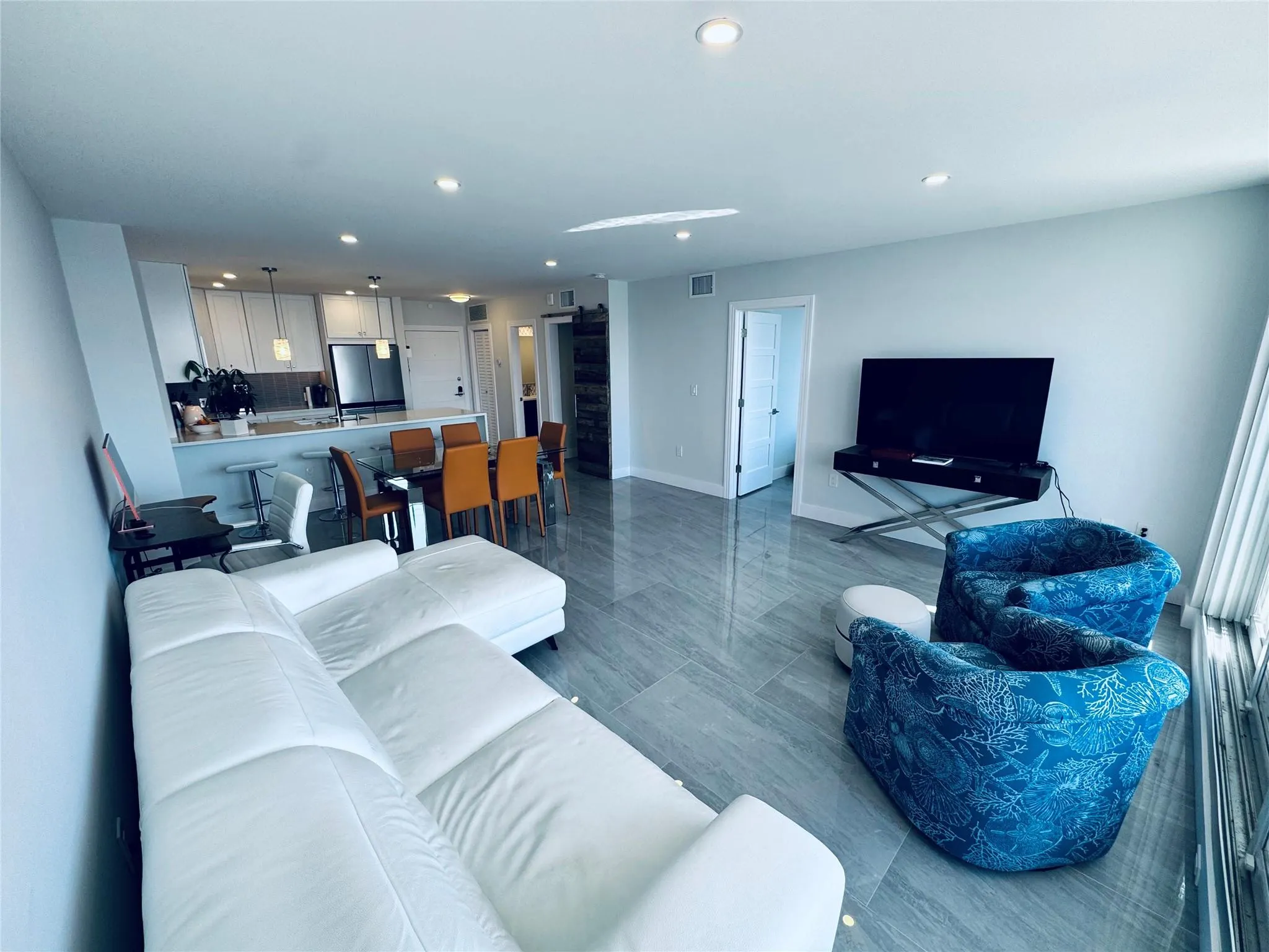 888 Intracoastal Dr, #12B