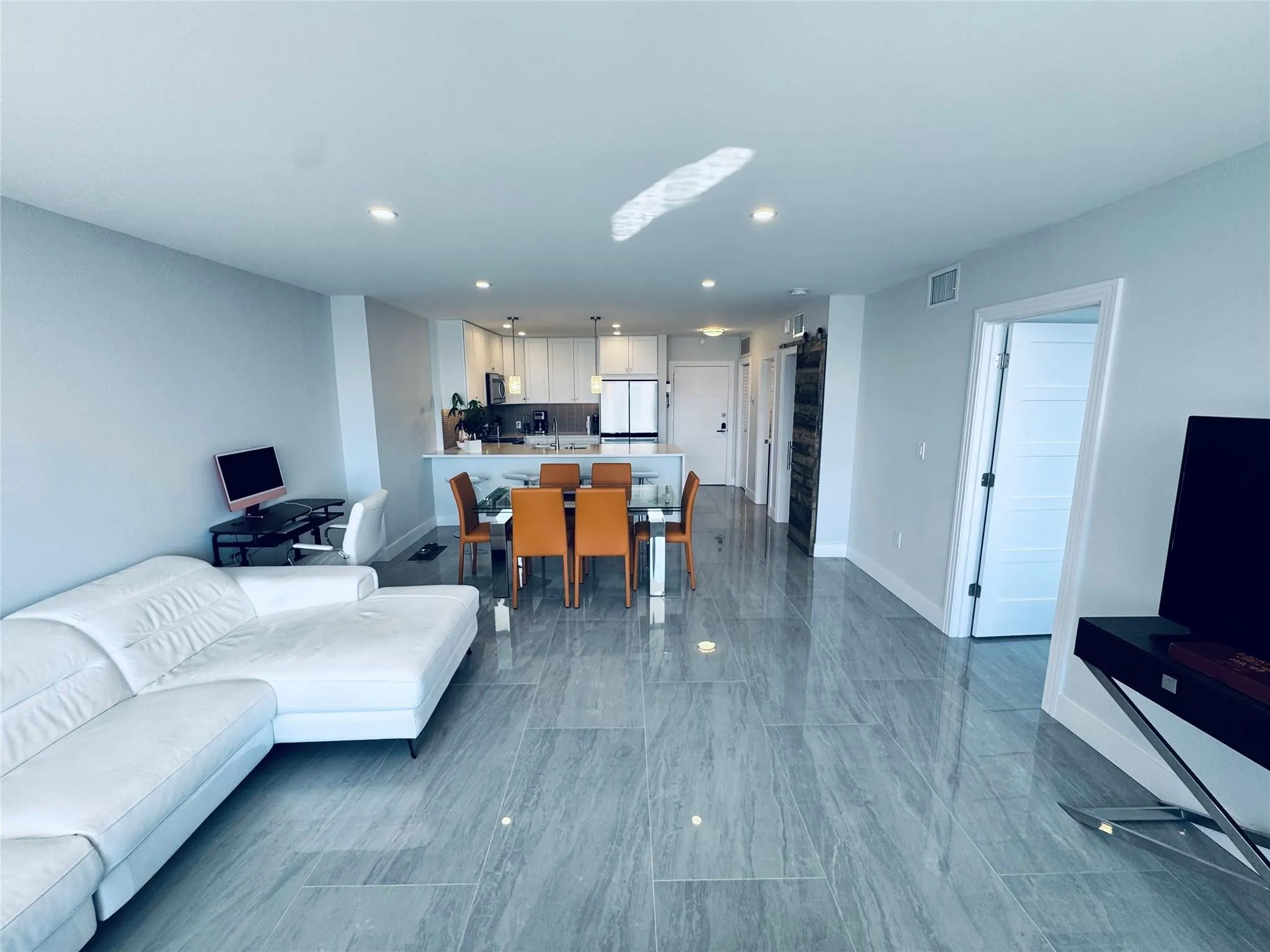 888 Intracoastal Dr, #12B