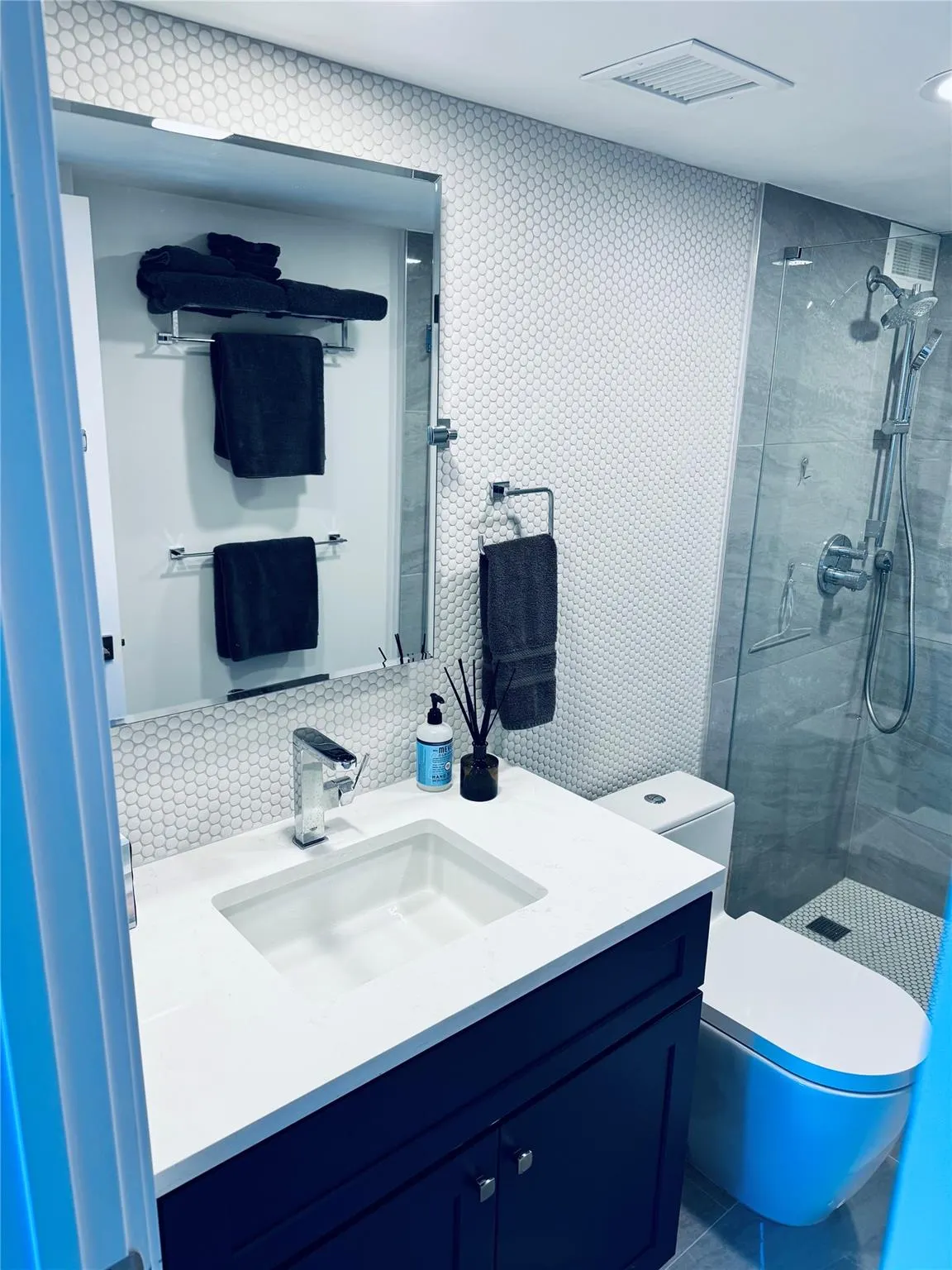 888 Intracoastal Dr, #12B