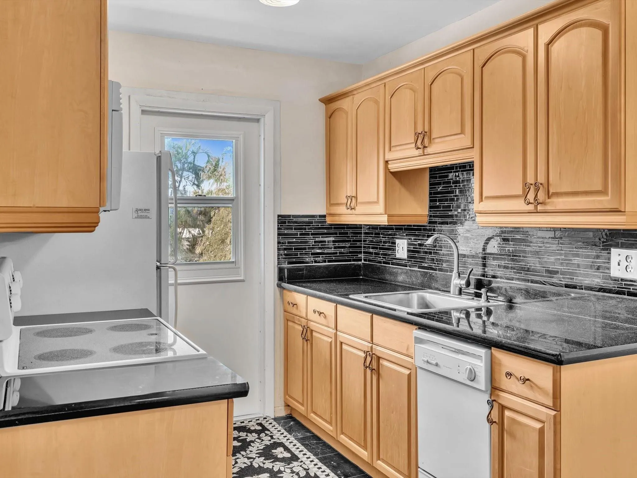 224 Hibiscus Avenue, #258