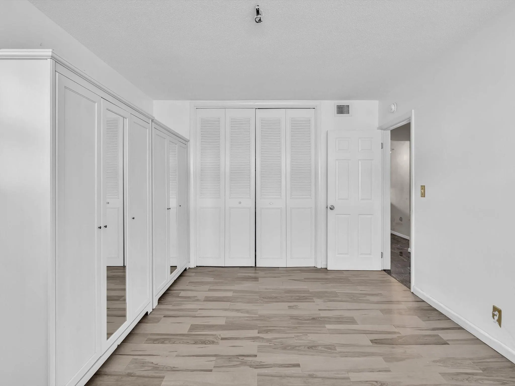 224 Hibiscus Avenue, #258