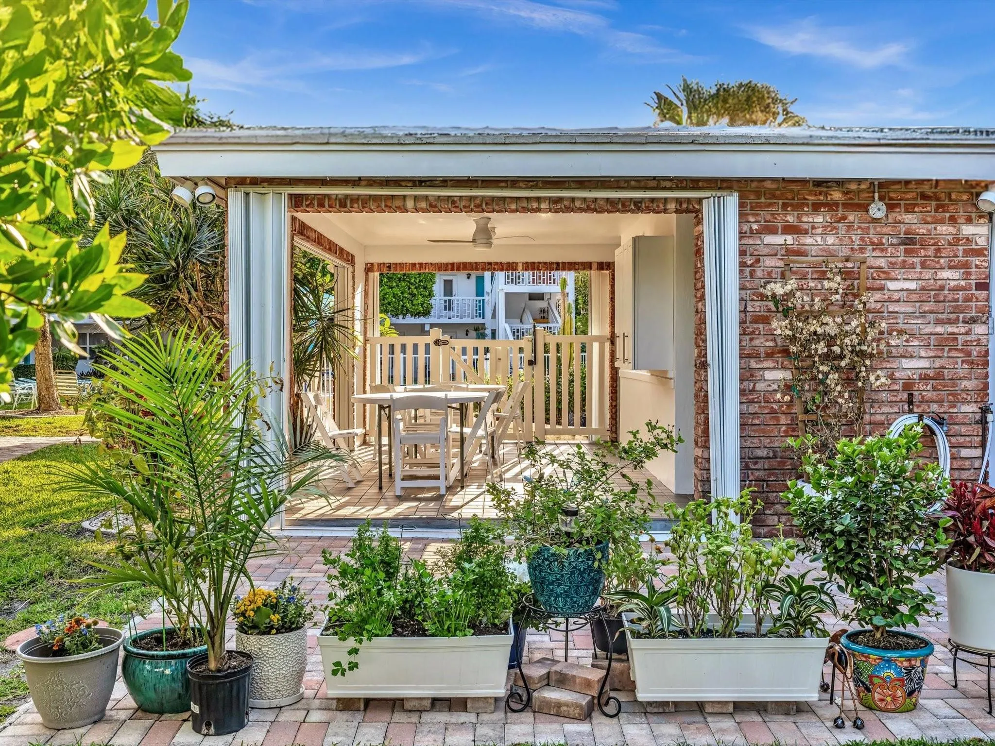 224 Hibiscus Avenue, #258