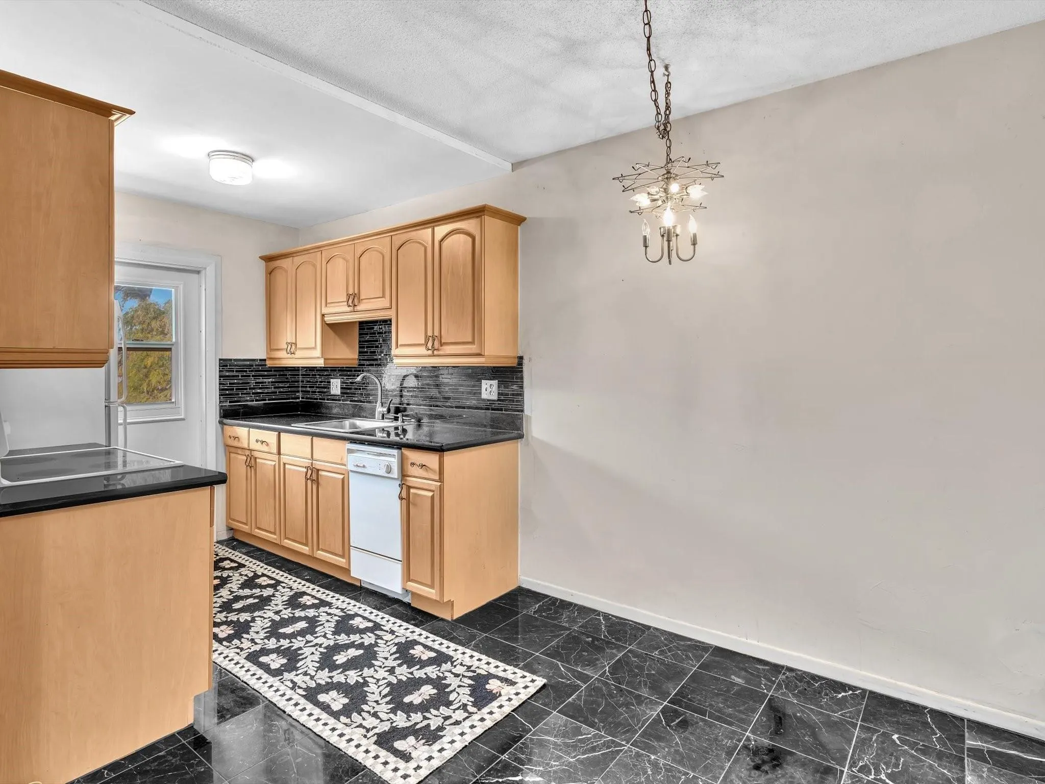 224 Hibiscus Avenue, #258
