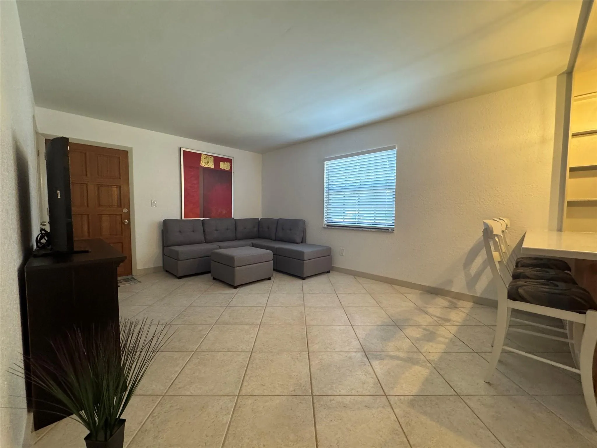 815 NE 28th St, #104