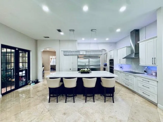 10420 Majestic Ct