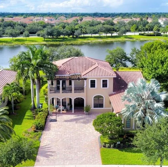 10420 Majestic Ct